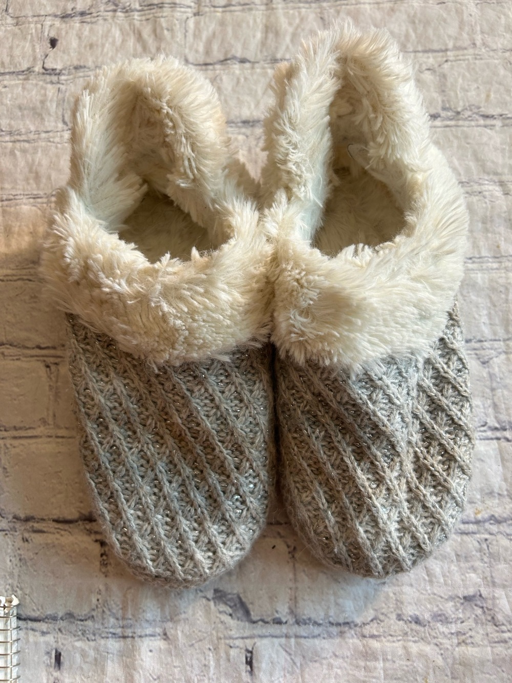 MUK LUKS SUZANNE CLOG GREY METALLIC KNITTED FAUX FUR LINING WOMEN’S SLIPPER 5/6